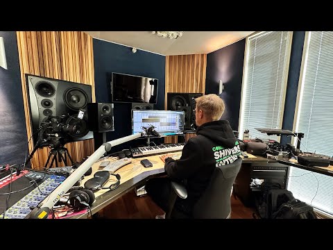 Armin van Buuren Live Studio Session: Creating ‘A State Of Trance Year Mix 2022’ 🎥