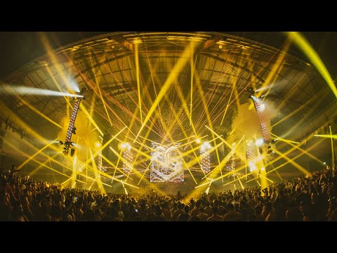 Simon Patterson ft. Lucy Pullin – Blink (Live at Transmission Sydney 2019)