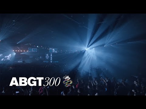 Above & Beyond feat. Zoë Johnston ‘There’s Only You’ (Live at #ABGT300 Hong Kong) 4K
