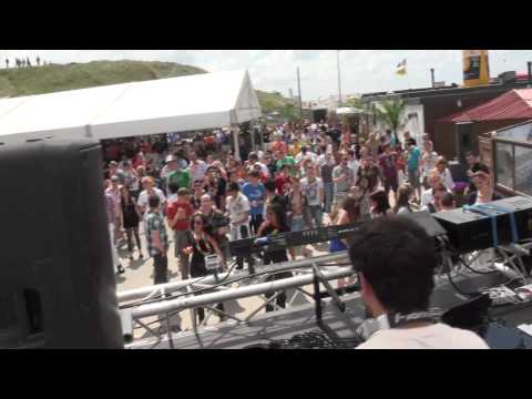 Eco Playing Eco feat. Kerry Leva – After All @ Luminosity Beach Festival 2011 Day 1 (Part 9/11)
