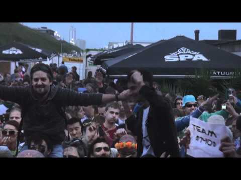 John O’Callaghan playing Falcons (JoC remix) @ Luminosity Beach Festival 2012 Part 7