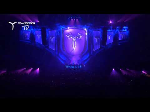 Super8 & Tab – Seconds Away (Live at Transmission Prague 2017) [4K]