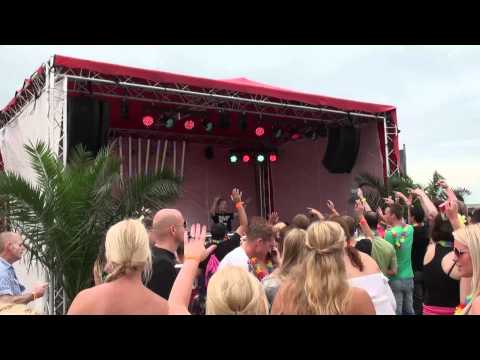 Juventa Playing WdR & Juventa – Road To Redemption﻿ @ Luminosity Beach Festival 2011 (2/2)