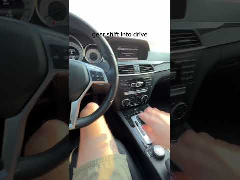 TUTORIAL: How to use launch control in a W204 C class mercedes #automobile #w204 #mercedesbenz