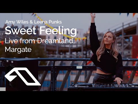 Amy Wiles & Leena Punks – Sweet Feeling (Live from Dreamland, Margate)